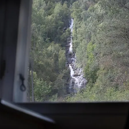 Waterfall Retreat بيت للعطل