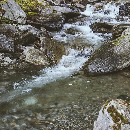 Waterfall Retreat Ferienhaus *