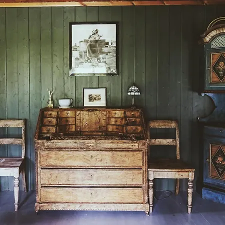 Waterfall Retreat Sel